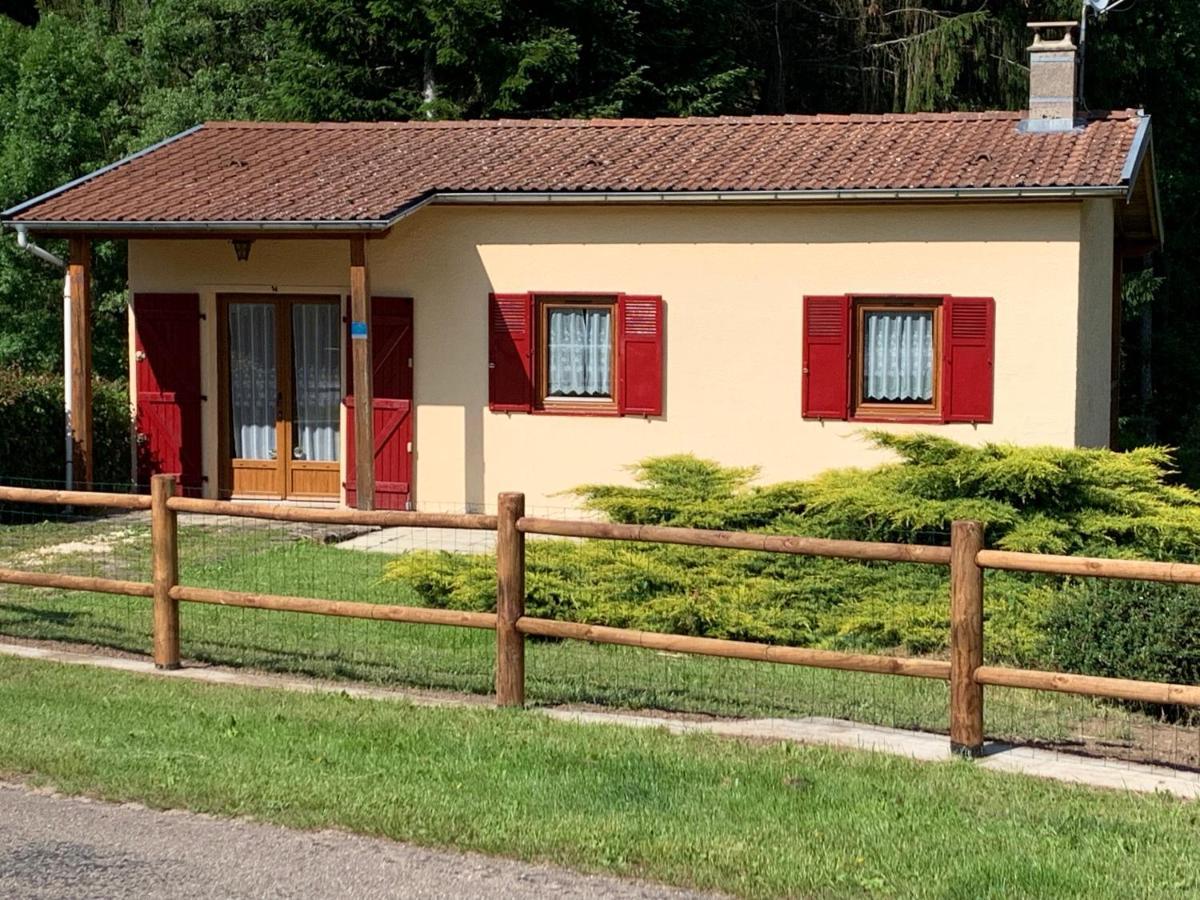 Gite*** Des Baraques Fontenoy-le-Château Exterior foto